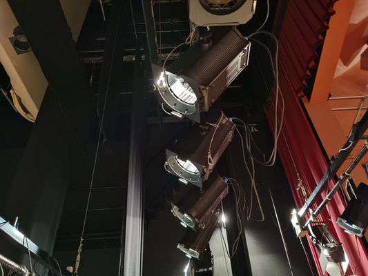 ভালো দাম 300W LED CRI95 স্টেজ লাইটিং RGBALC 6 ইন 1 অটো জুম ফ্রেসনেল স্পট লাইট রঙ ম্যানেজমেন্ট সিস্টেমের সাথে online